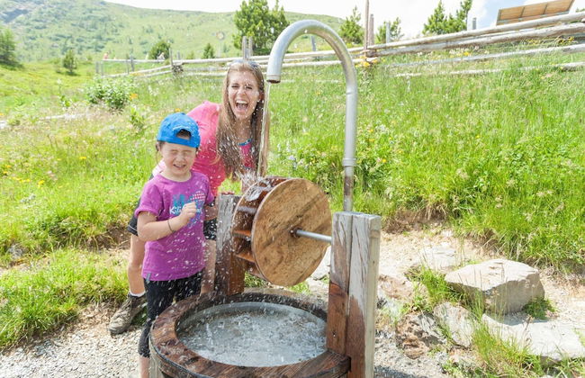 Chalet in Alps Near Ski Slopes With Jacuzzi - Photo 27