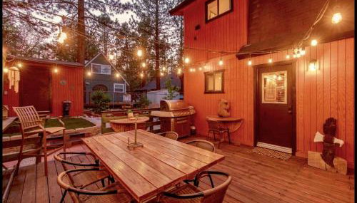 Sugar in the Raw Cabin - Hot Tub - Foto 4, Garden, Garden view