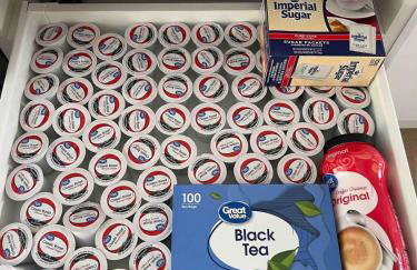 Superb location steps to DT and UT - Foto 15