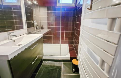 Appartement Chaleureux, Jardin Privé, Centre ville - Foto 4