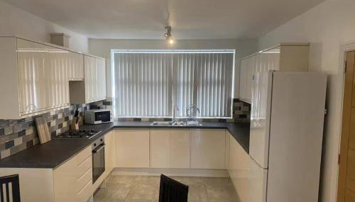 Spacious Apartment, steps away from Heaton Park - Foto 4