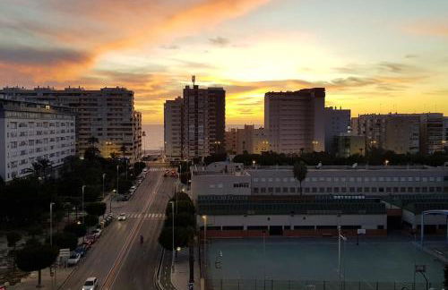 Torre D'Arenas, playa Victoria, piscina y parking - Photo 42