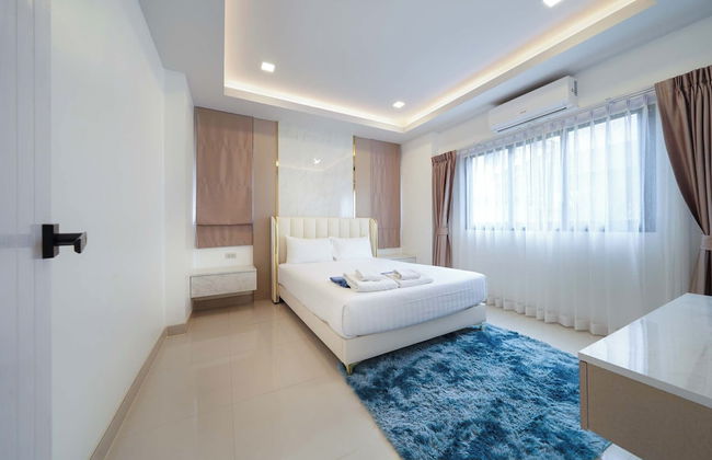 Southern Peak Pool Villa HuayYai Pattaya - Photo 22