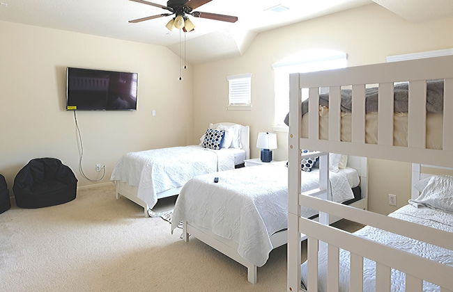 4Bdrm 2.5Bath 10Beds - Sugarland Fresno - Foto 5