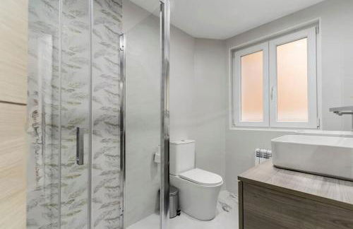 LUJO Parking, Proyector, Maquinita y Patinetes - Foto 22