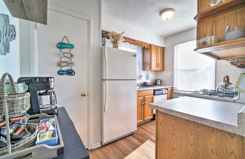 Coastal Brigantine Retreat - Walk to Beach! - Foto 6