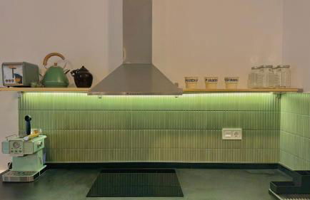 Stunning Home, AC, Beach, Backyard, 4 BR - Photo 20