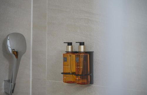 DELUXE APARTMENT 2 Schlafzimmer - Aufzug - kostenlos Parken - Balkon - Messe Flughafen - Foto 24