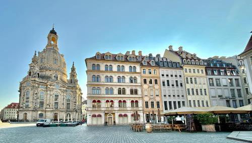 Aparthotel Neumarkt - Photo 2