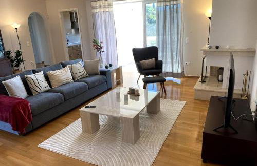 Luxury 4BR with 3 Bathrooms Apartment in Marousi - Foto 53