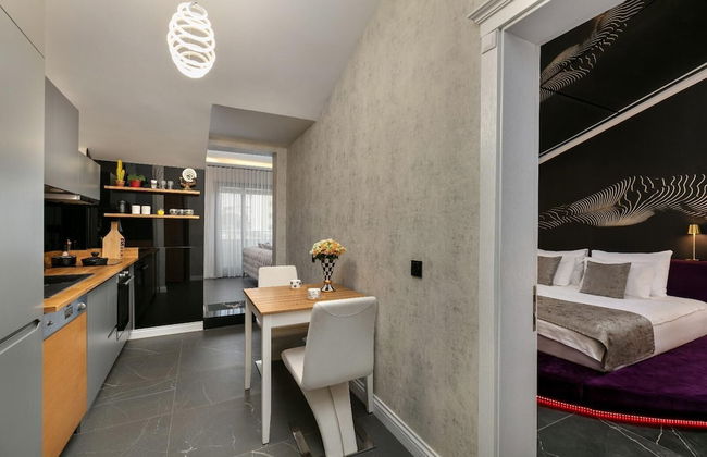 Wolf Suites - Photo 23