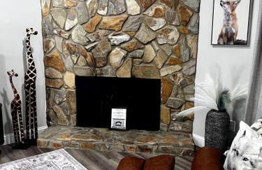 Quiet Stylish Stay with Office Space near Downtown - Foto 24