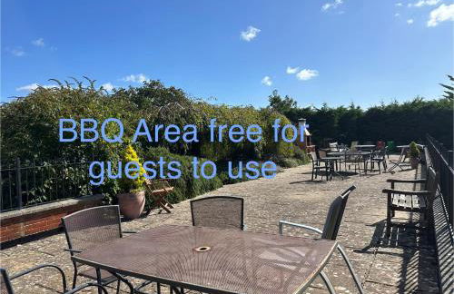 Burlington Mansions - FREE ALLOCATED PARKING - 8 mins walk to the beach - Gym - Pool Table - Brought to you by Coastline Retreats - Photo 6