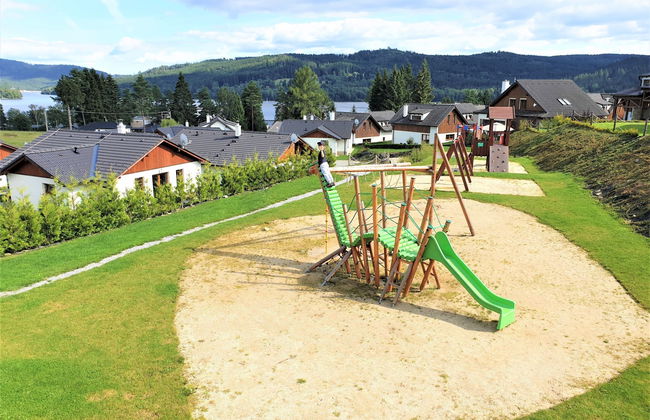 5 bedroom House in Lipno nad Vltavou with garden and terrace - Photo 3