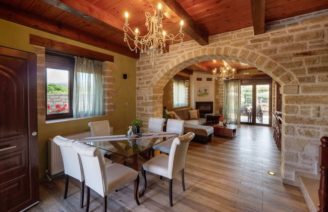 Luxurious Villa With Private Pool, Near a Couple of Restaurants & Sandy Beach - Foto 35