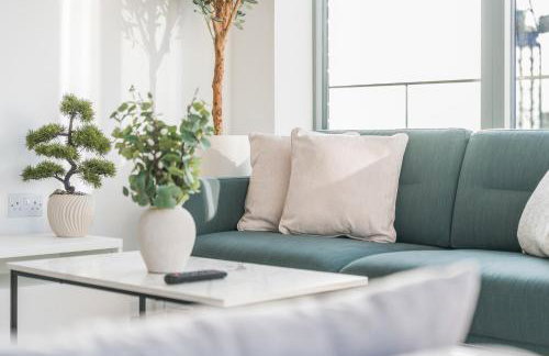 Luxury Penthouse Wembley Stadium Sleeps 10 and Parking - Foto 35