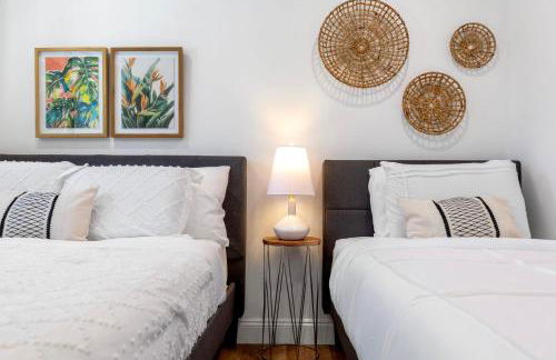 Modern Mountain View Getaway w Huge Outdoor Space - Foto 40