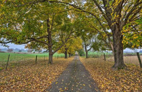 Peaceful Bluegrass Getaway on 10-Acre Farm! - Foto 30