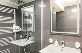 Günstiges grünes Ferienzimmer mit separater moderner Dusche - Foto 42