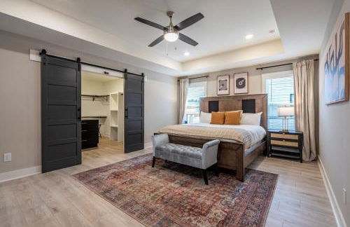 Modern Emerson retreat close to LakePoint Sports - Photo 28