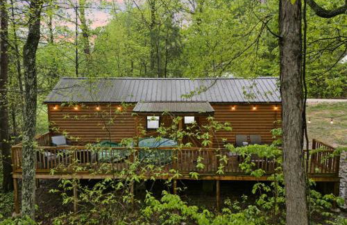 Premium Creekside Cabin Hot Tub, Red River Gorge - Foto 1