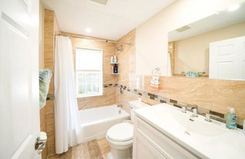 40 - 4BR Lakeview - Lakeside retreat near GJK View - Foto 35