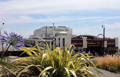 The Beach Retreat - Photo 24