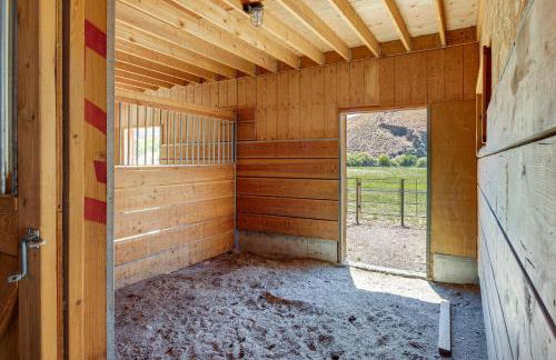 Remote Idaho Mountain Lodge with River Access! - Foto 31