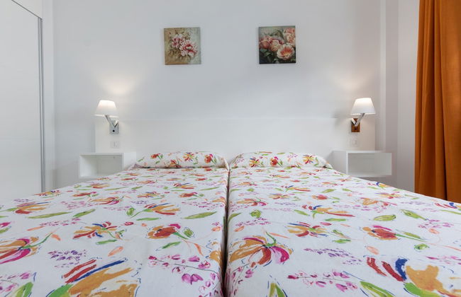 Apartamentos La Moraña - Foto 12