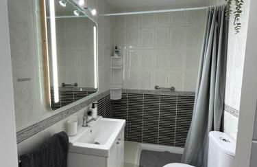 Apartamento con Terraza,Piscina,Playa y Aire acondicionado - Photo 20