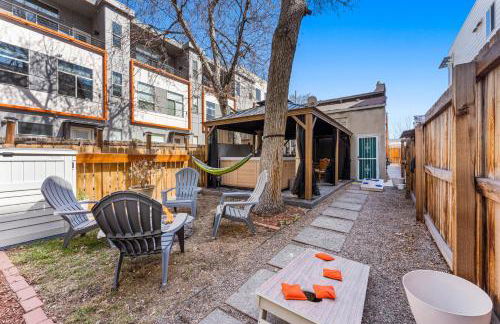 HOT TUB Firepit Pool Table Patio Cozy Downtown Denver - Foto 9