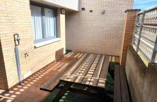 Unifamiliar con jardín, piscina, tenis y pádel - Foto 32