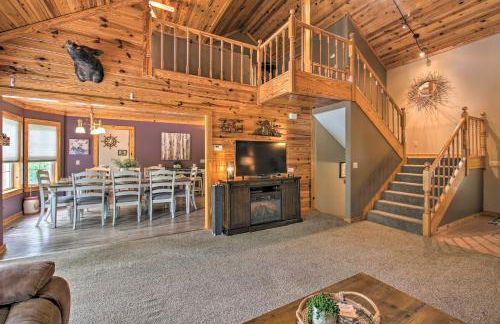 Kayaks and Boat Dock Lakeside Hot Springs Retreat - Foto 4