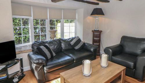 Lake Side Cottage - Photo 4