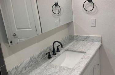 Updated Spacious Home & Hot Tub - Foto 17