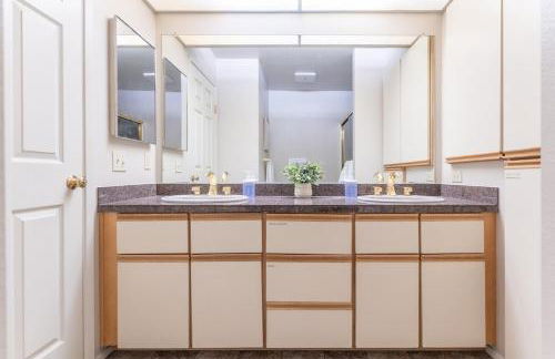 Tranquil Apt 2 King Suites Pet Friendly near DT Bellevue - Foto 29