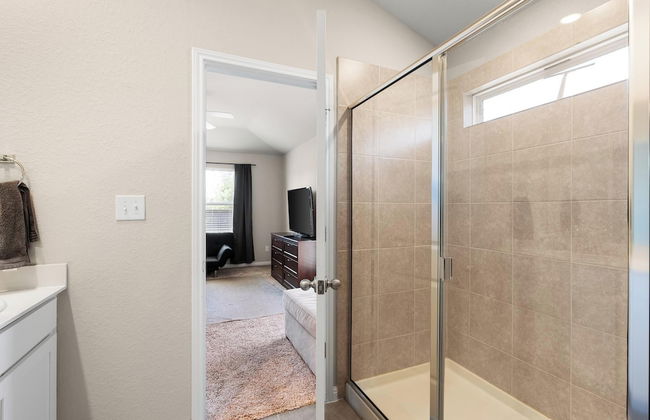 Charming 4BR Spacious Backyard in Hutto - Foto 16