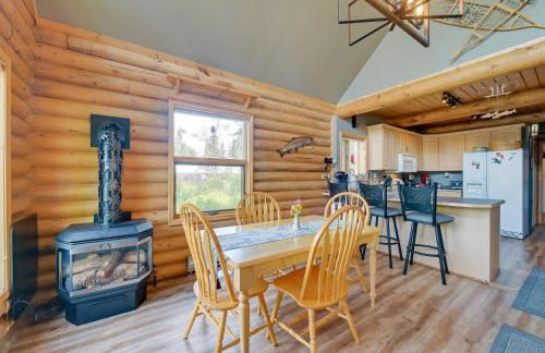 Soldotna Fishing Lodges with Dock on Kenai River! - Foto 7