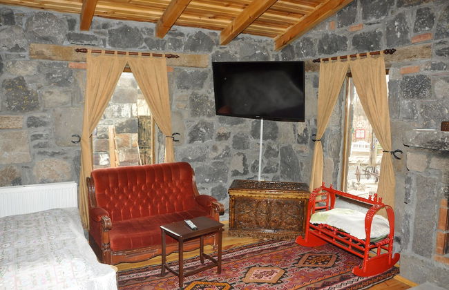 Doğunun Taş Evleri - Foto 38