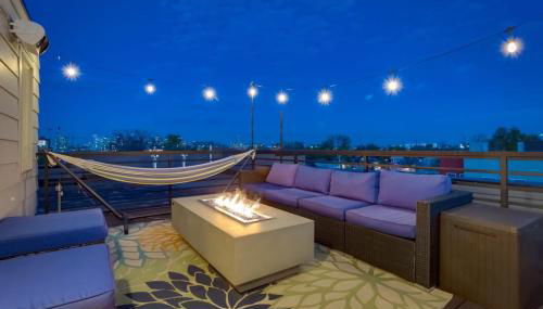 Modern And Spacious Townhouse Blocks from Downtown - Foto 1