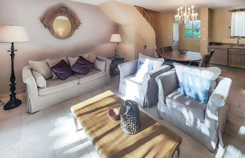 2 Bedroom Awesome Home In Saint-Laurent-De-La-Ca - Foto 3