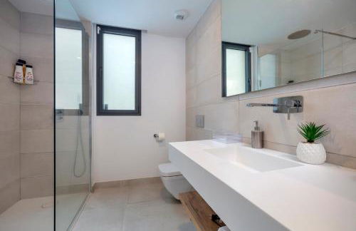 The White House Marbella - Photo 49