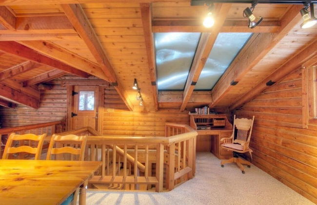 Log Cabin on the Stream - Photo 20