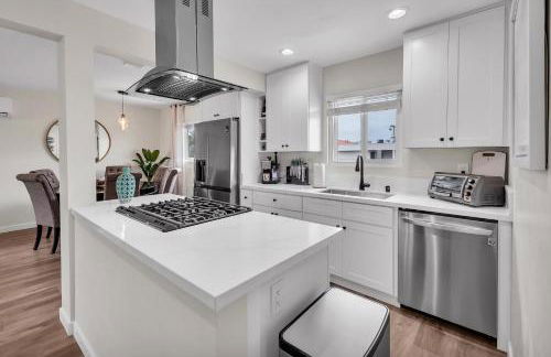 Ultimate Oceanside Retreat | Tower 9 Across from the Beach - Foto 31