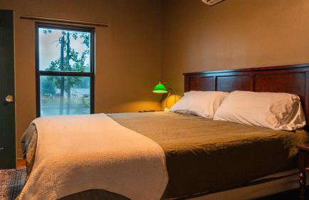 Newly Renovated, Cozy Mid-Lake Cabin Sleeps 10 - Foto 18