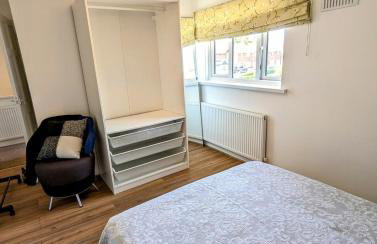 3 bed home with parking - Foto 16