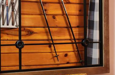 Stylish Forest Lodge with Large Hot Tub, Firepit and Fireplace minutes to Gore Mountain - Foto 60