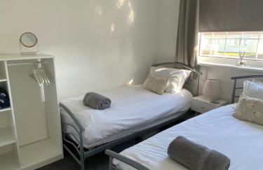 44 Gower holiday village Ty Gŵyr Cosy 2 bedroom Chalet with a seasonal indoor pool - Foto 12