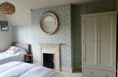 Peacock cottage- Two bedroom country cottage. - Photo 21