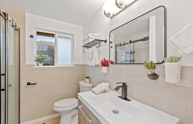 Lakeview Home in Renton, Walk to Beach, AC, Fenced - Photo 13